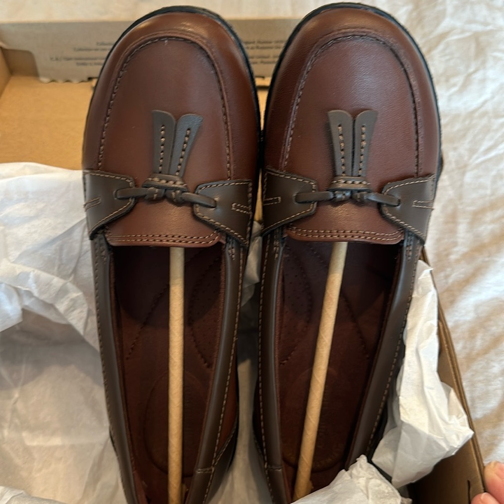 New with box women’s Clark’s loafer size 61/2